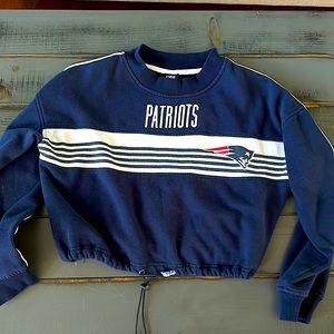 GO TEAM! Small Patriots sweat shirt. Good quality😍🫶